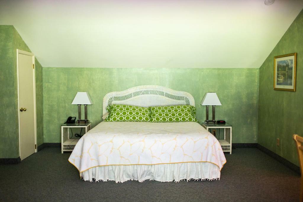 Inn At Iron Masters Lakeville Екстериор снимка